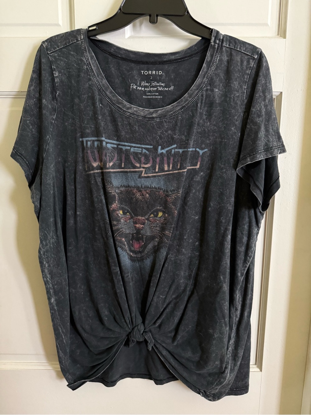 torrid Black Vintage-Wash Wasted Kitty Graphic Knot Tee